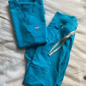 FIGS Teal Scrub Set